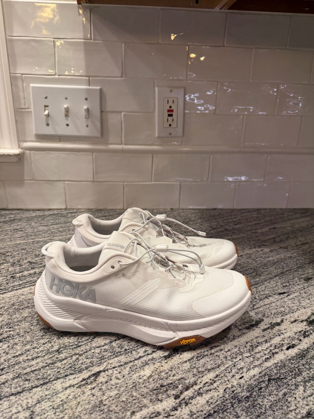 Women’s Hoka Transport Size 8
